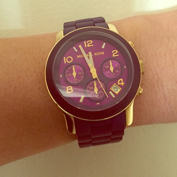 Michael kors purple watch