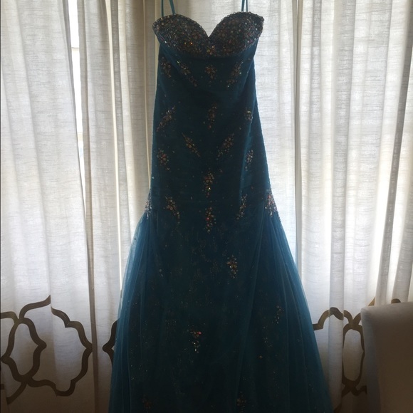 Blue pageant / ball gown / prom dress