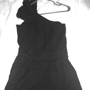 One shoulder bow romper