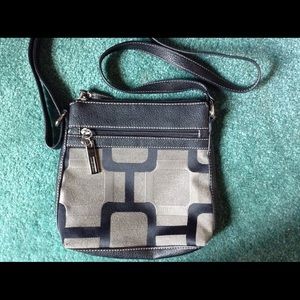 NINE WEST CROSS BODY BAG