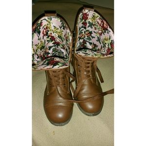 Cute Floral Brown Boots