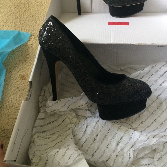 Aldo black glittery heels