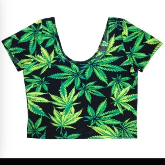 🚫SOLD  Pot leaf crop top