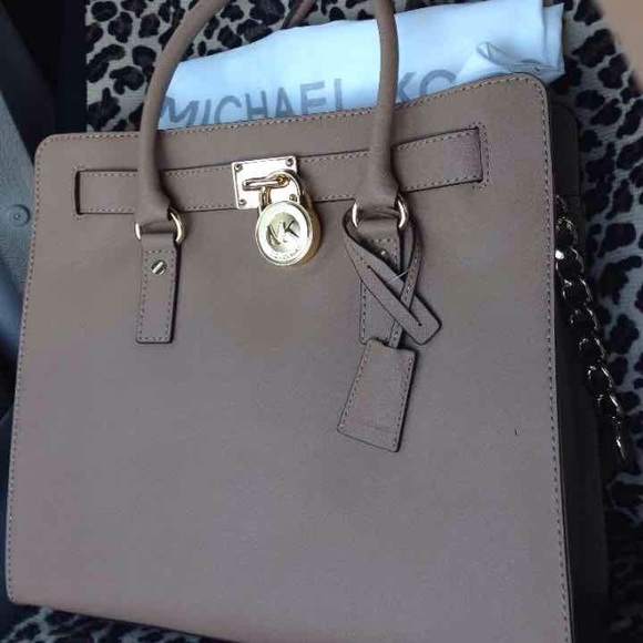 Authentic Michael Kors - Picture 2 of 3