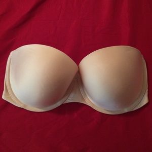 34DD Victoria secret bra
