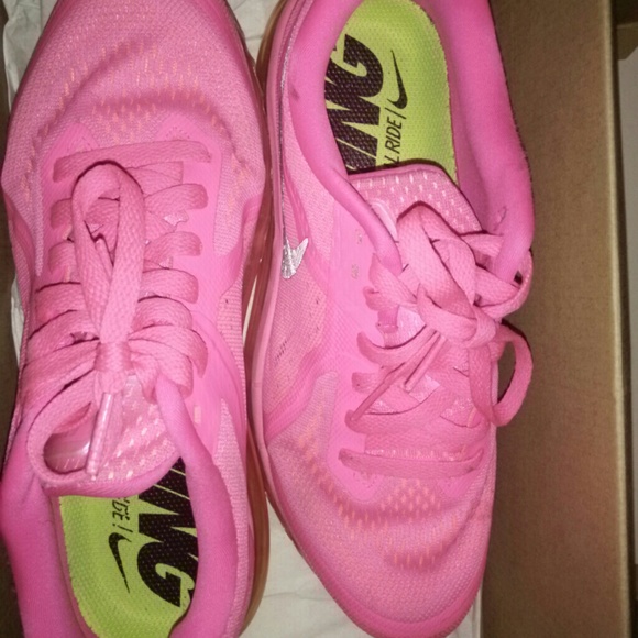 Nike air max. 8/10 condition.size 8 womens