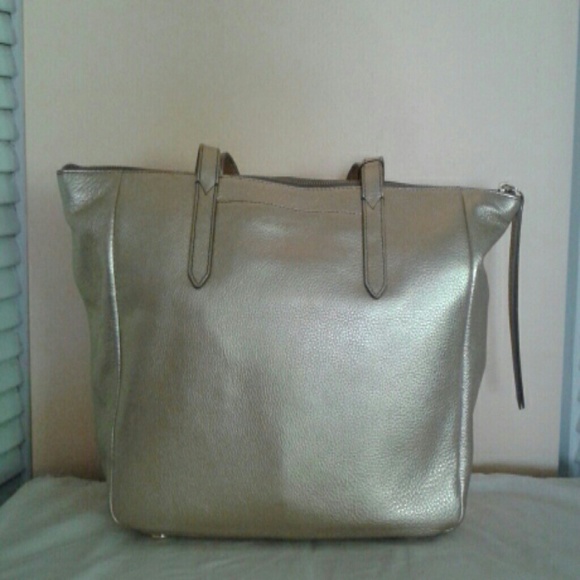 "SOLD OUT" FOSSIL LEATHER TOTE - Picture 2 of 3