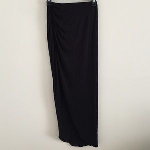 Black slit maxi skirt ruched side