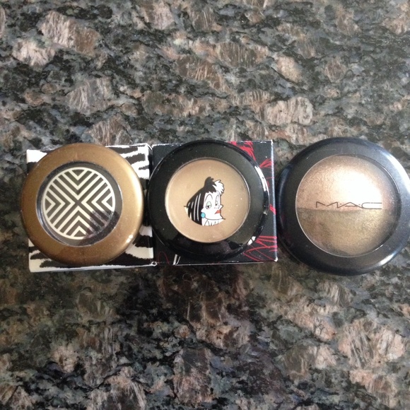 MAC cosmetics LE Eye Shadow Lot
