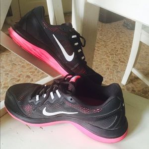 New sneakers. Used in my treadmill once.