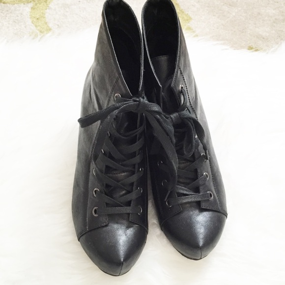 Urban Outfitters Lace-Up Ankle Boot - Picture 2 of 4