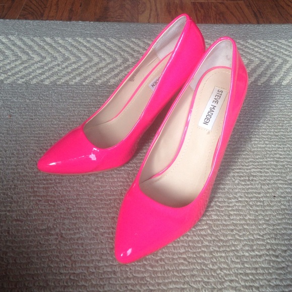 Steve Madden pink shoes