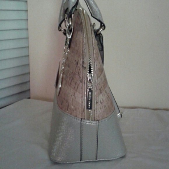 !!! SOLD !!! ANNE KLEIN HAND BAG - Picture 2 of 4