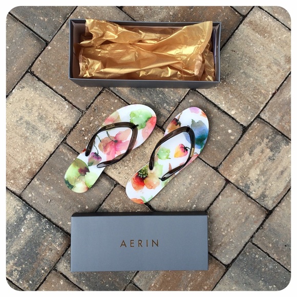 💢SOLD✨💫HP✨💫BEAUTIFUL AERIN GEORGETTE SANDALS - Picture 2 of 4