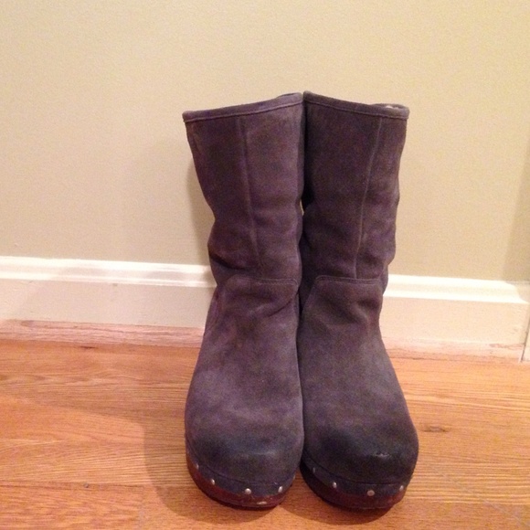 Size 8 Lynnea Ugg boots