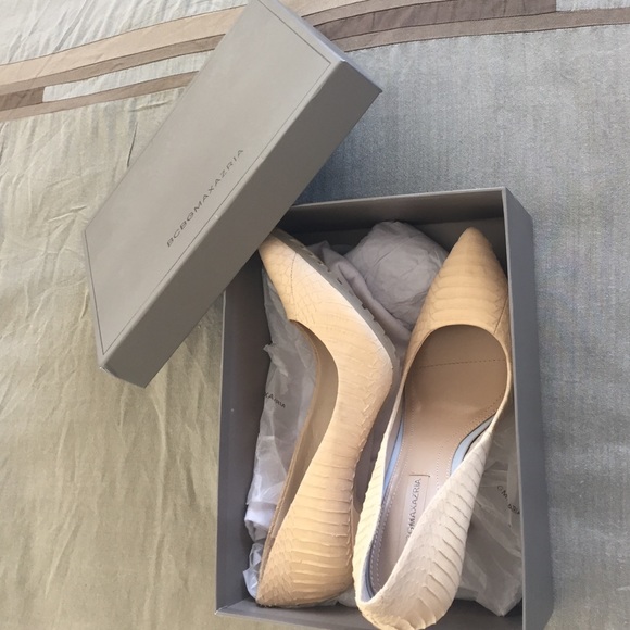 BCBG ma-osture cream - Picture 3 of 4