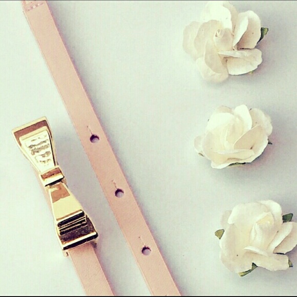 💘 Reduced from $10 / orig $18 Skinny Bow Belt