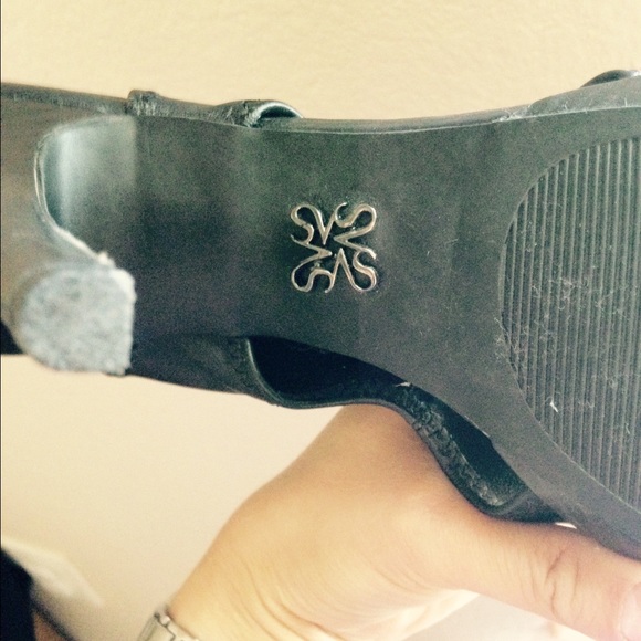 Simply Vera Vera Wang Slingback Platform - Picture 3 of 4