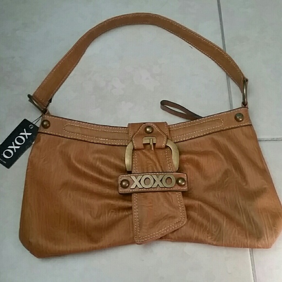 XOXO purse color camel NWT