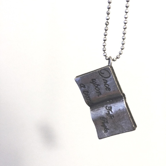 Necklace with three little cute item - Picture 2 of 4