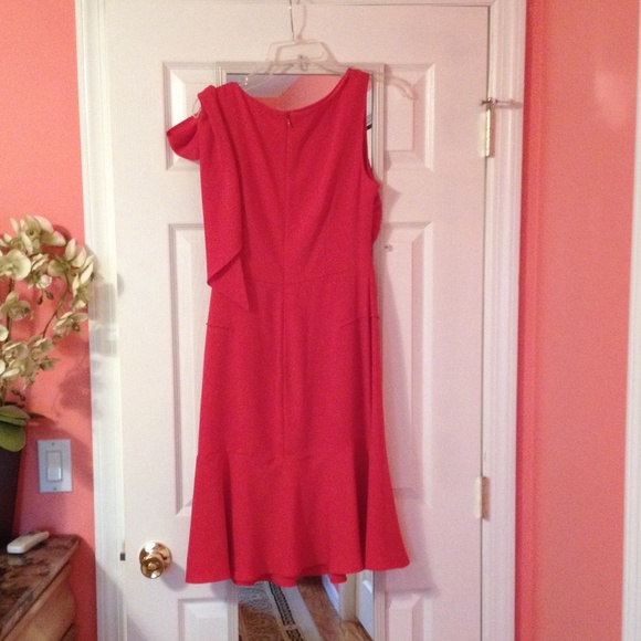 Dress - Picture 3 of 4