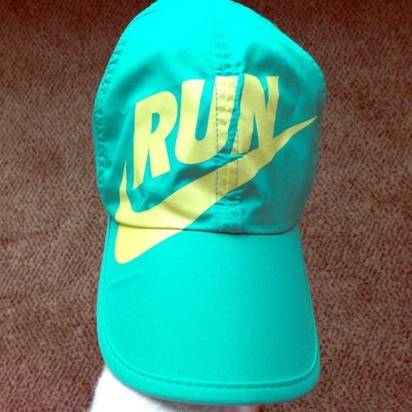 nike run hat