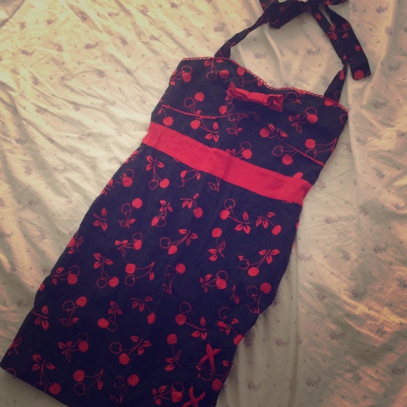 Hot Topic Dresses & Skirts - Sexy pinup bombshell little black dress small