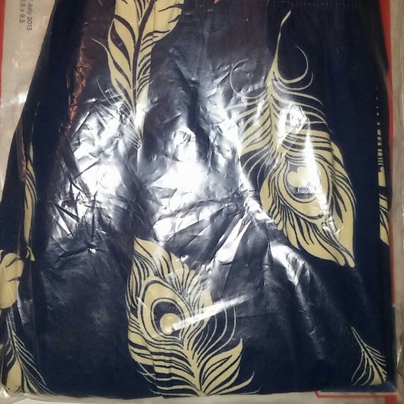 Lularoe feather leggings one size