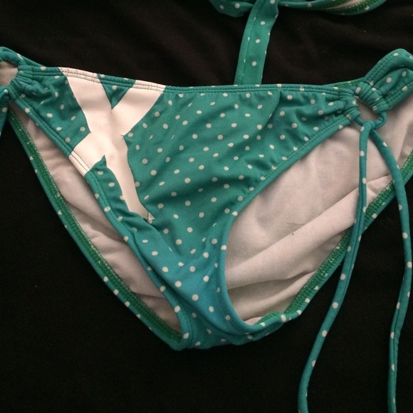 Roxy Bikini - Picture 2 of 3