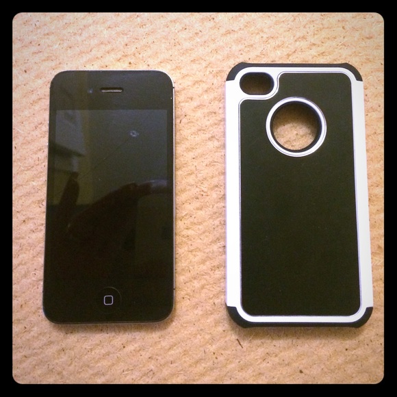 4s Thats black and silver and a white case