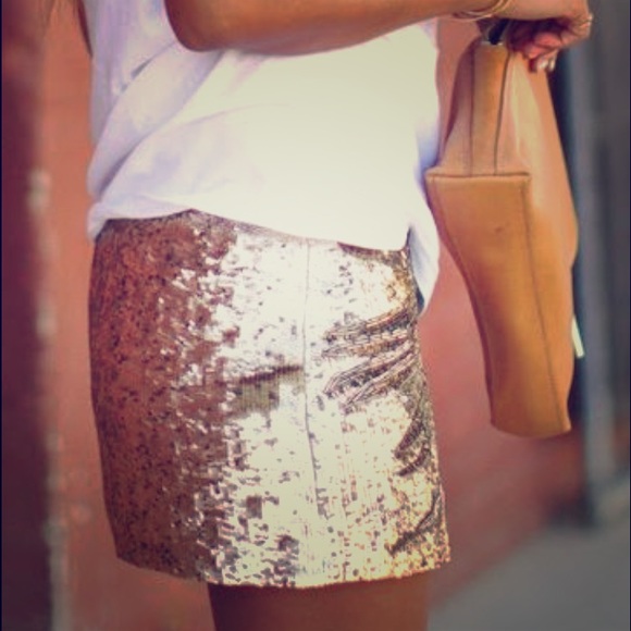 Kardashian Kollection Dresses & Skirts - KARDASHIAN sequined mini-skirt