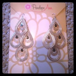 Penelope Ann Earrings 💁🏼