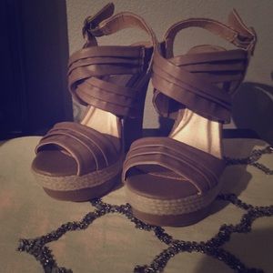 Tan Wedges