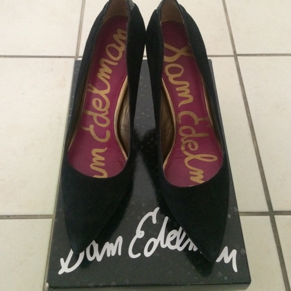 Sam Edelman black suede pumps w leather detail