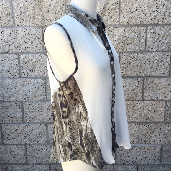 Lightweight Blouse - Picture 2 of 4