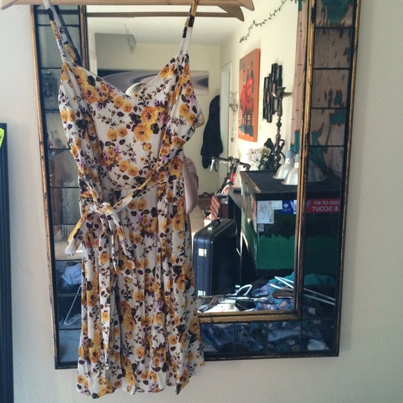 UO Yellow Roses Fitted Sundress