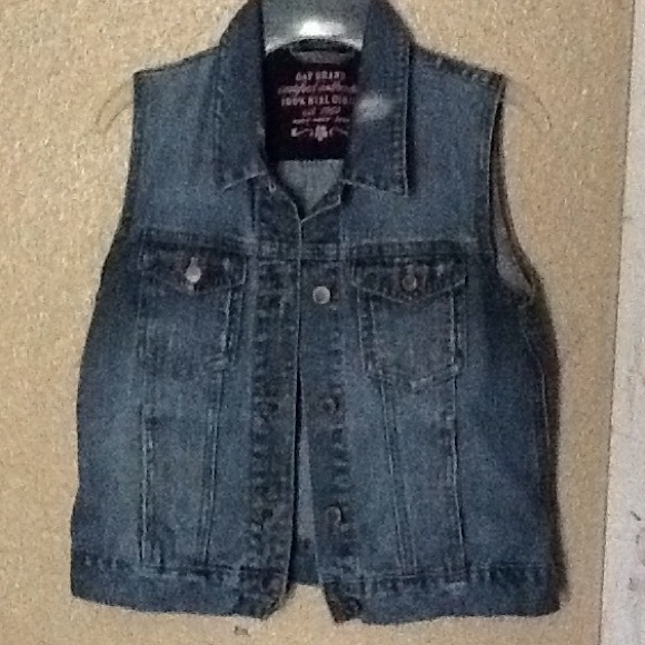 Jean Vest