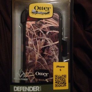 iPhone 5/5s otter box