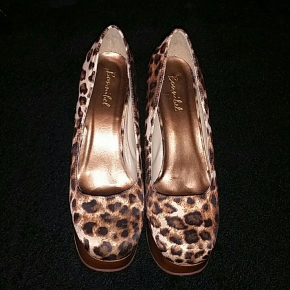 Shoes - Picture 2 of 2