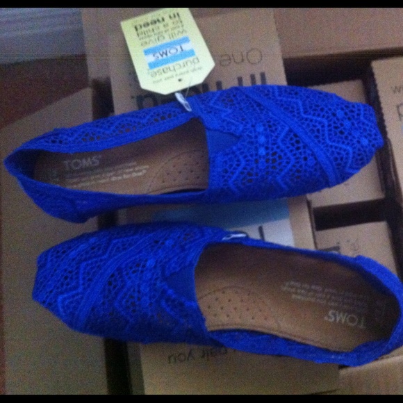TOMS cobalt blue crochet classic size 9 new SOLD - Picture 4 of 4