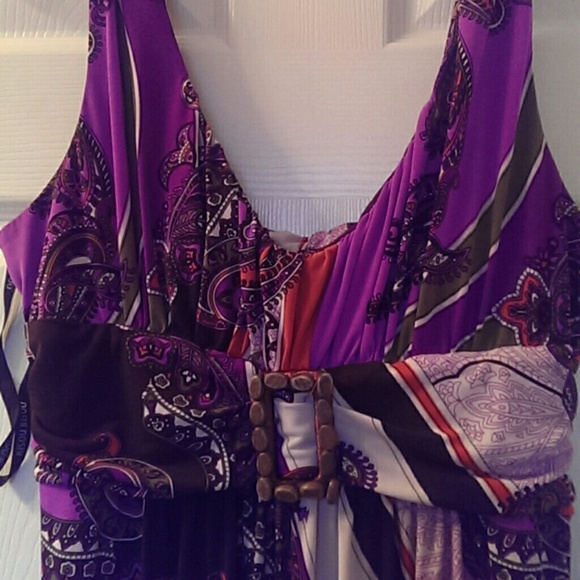 Dress - Picture 2 of 4