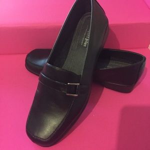 Black comfort plus memory foam insole shoes