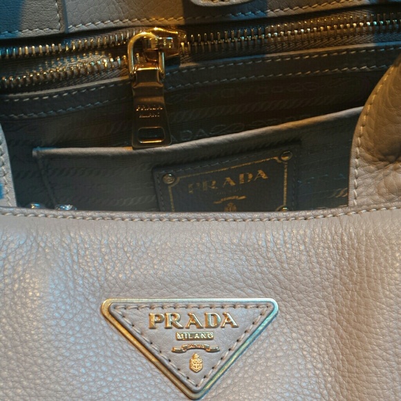 PRADA Large Tote - Picture 2 of 4