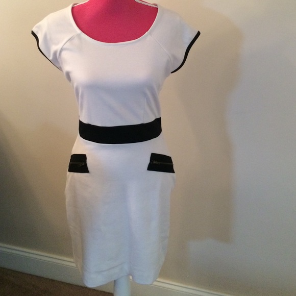 Forever 21 Dresses & Skirts - Black and white dress