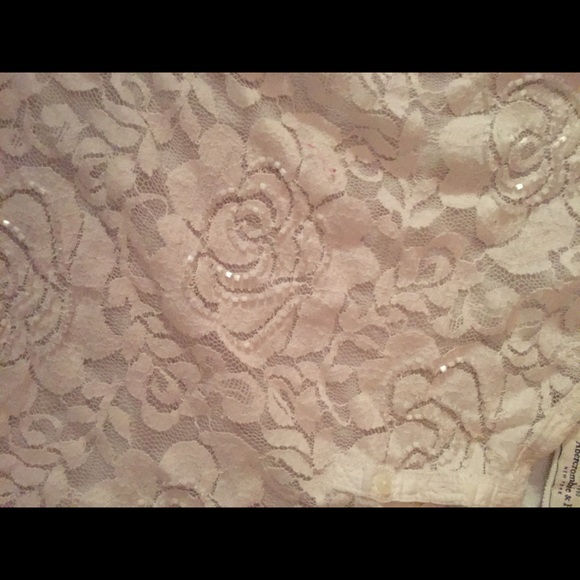 Abercrombie lace shine top - Picture 2 of 2