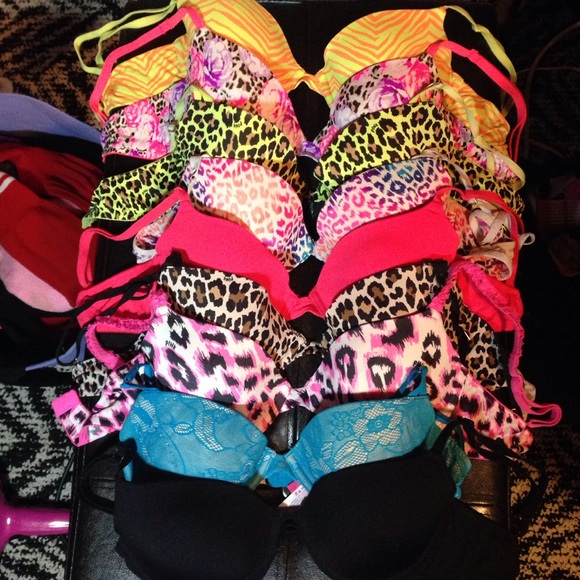 Gently used PINK bras!