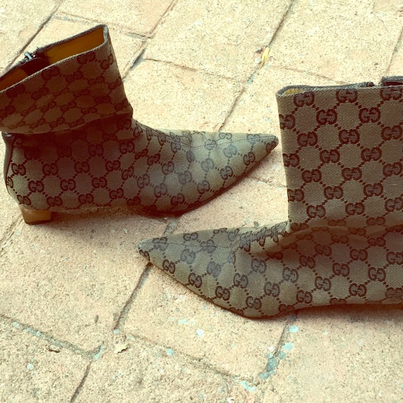 GUCCi Boots!