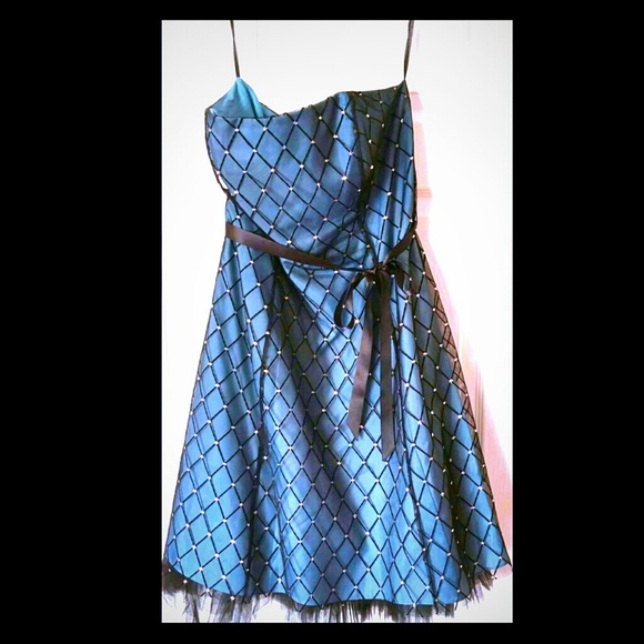 Short Formal Dress! (homecoming/dance/prom)