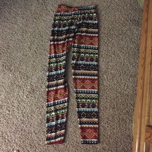 Multicolor Aztec printed leggings