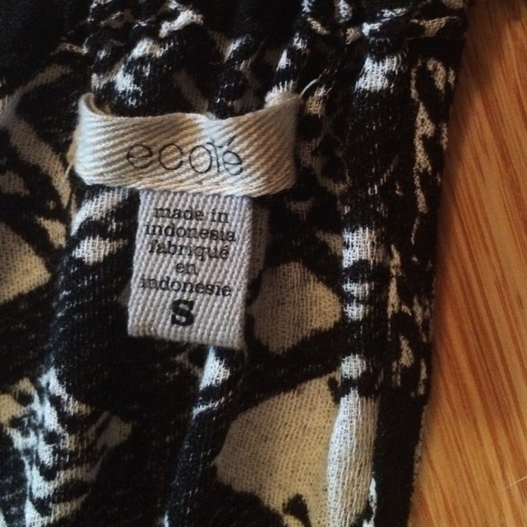 Urban Outfitters halter dress - Picture 2 of 8